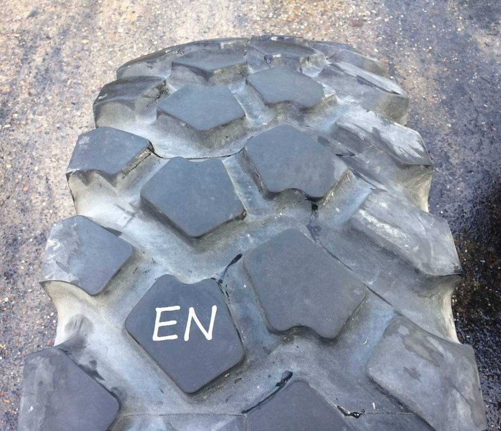 Michelin 16.00R20 XZL - USED EN 80% - Guma za Kamion: slika Michelin 16.00R20 XZL - USED EN 80% - Guma za Kamion Michelin 16.00R20 XZL - USED EN 80% - Guma za Kamion: slika Michelin 16.00R20 XZL - USED EN 80% - Guma za Kamion
