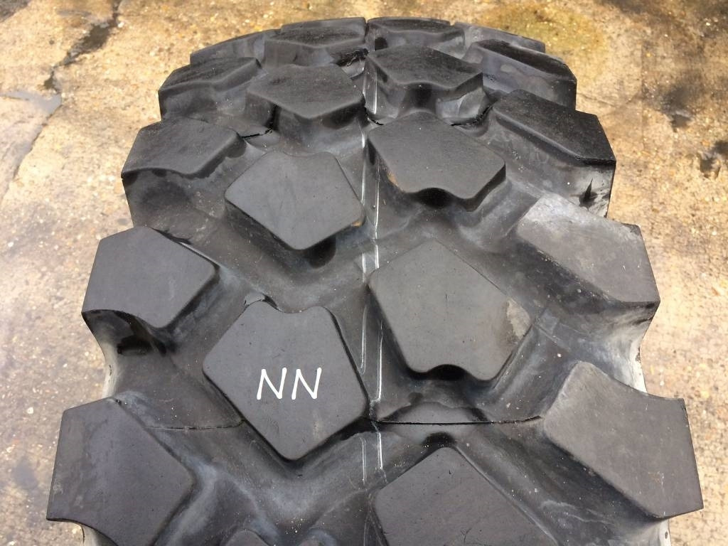 Michelin 16.00R20 XZL - USED NN 95% - Guma za Kamion: slika Michelin 16.00R20 XZL - USED NN 95% - Guma za Kamion Michelin 16.00R20 XZL - USED NN 95% - Guma za Kamion: slika Michelin 16.00R20 XZL - USED NN 95% - Guma za Kamion