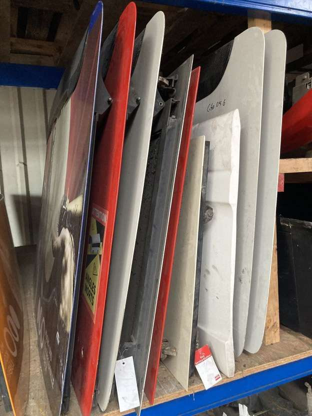 Mercedes-Benz 4 x Heckklappe Mercedes Citaro Facelift O530 G Heck - Rezervni dijelovi za Autobus: slika Mercedes-Benz 4 x Heckklappe Mercedes Citaro Facelift O530 G Heck - Rezervni dijelovi za Autobus Mercedes-Benz 4 x Heckklappe Mercedes Citaro Facelift O530 G Heck - Rezervni dijelovi za Autobus: slika Mercedes-Benz 4 x Heckklappe Mercedes Citaro Facelift O530 G Heck - Rezervni dijelovi za Autobus