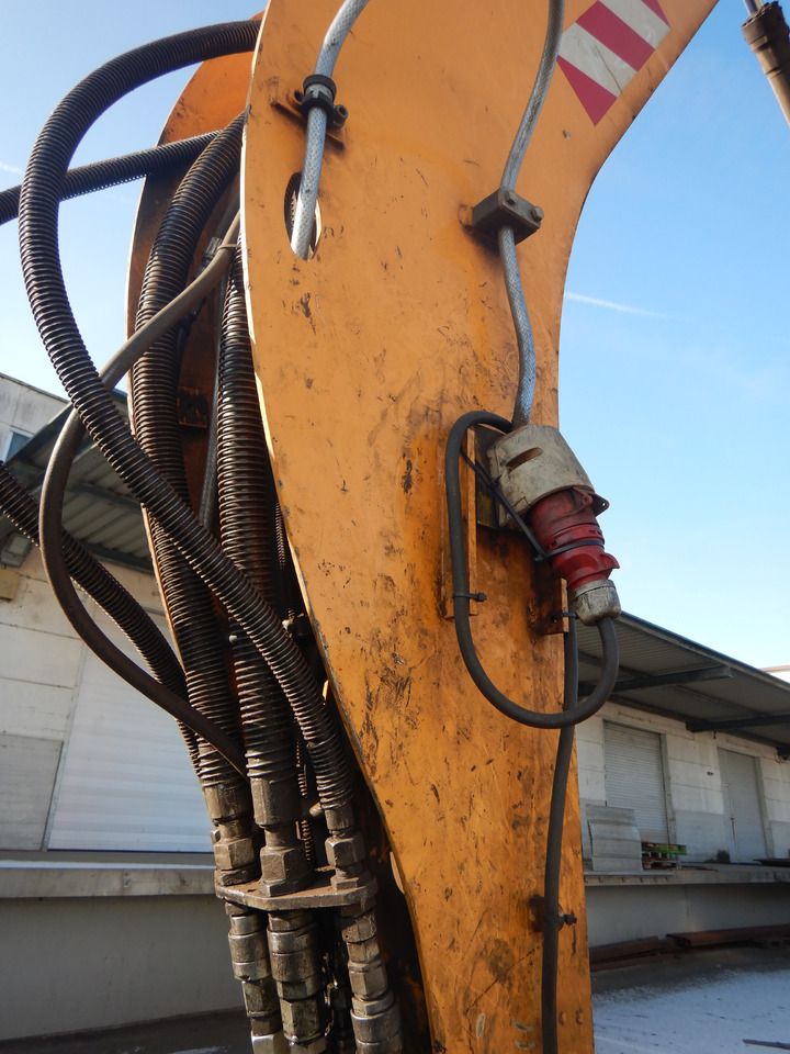 Zakup LIEBHERR LH 30 Industry LIEBHERR LH 30 Industry: slika Zakup LIEBHERR LH 30 Industry LIEBHERR LH 30 Industry