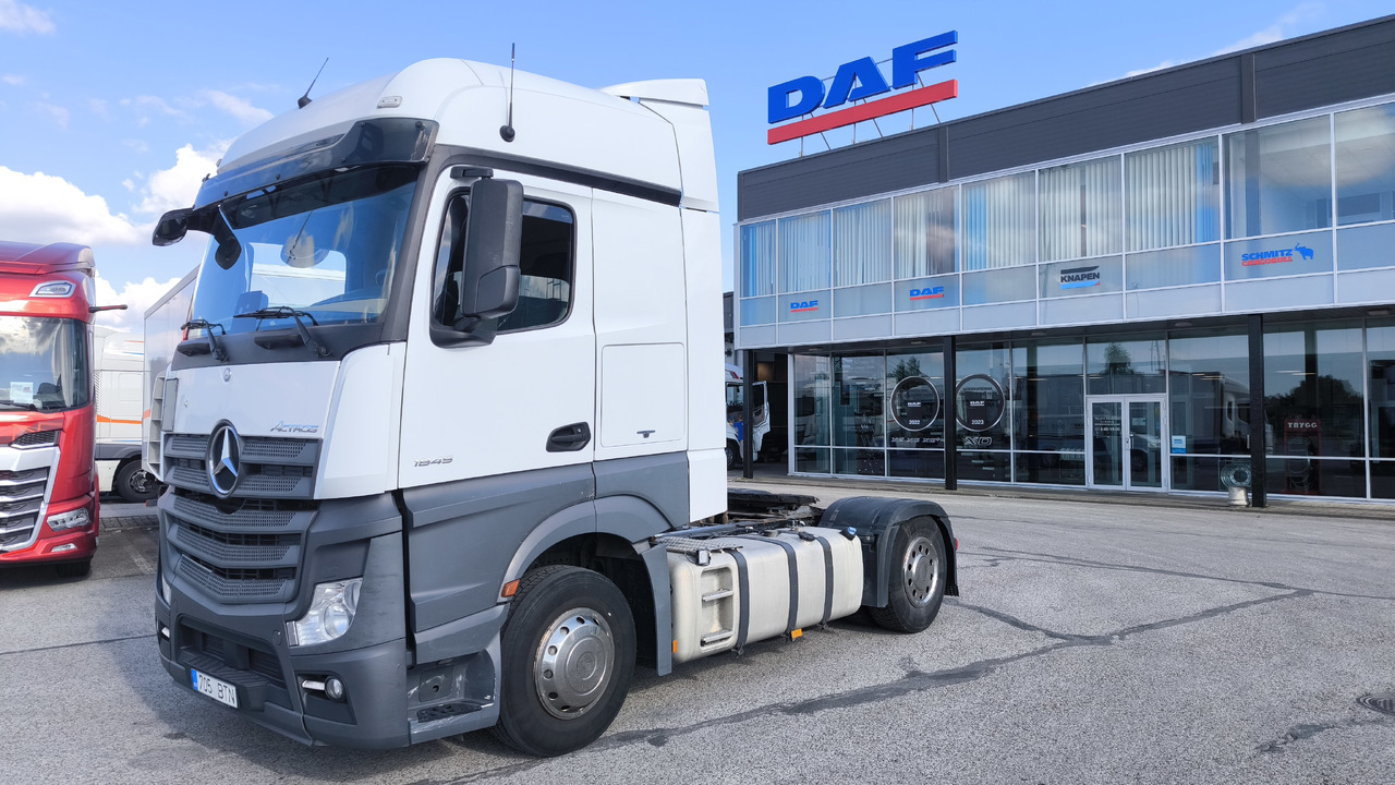 MERCEDES-BENZ Actros 1845 - Tegljač: slika MERCEDES-BENZ Actros 1845 - Tegljač MERCEDES-BENZ Actros 1845 - Tegljač: slika MERCEDES-BENZ Actros 1845 - Tegljač