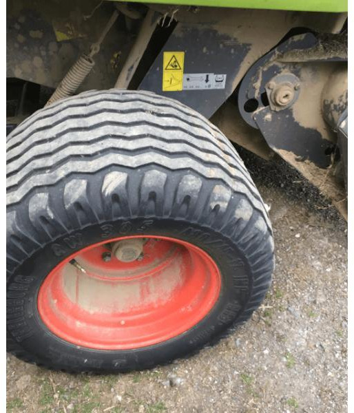 Rolo balirka CLAAS VARIANT 380: slika Rolo balirka CLAAS VARIANT 380