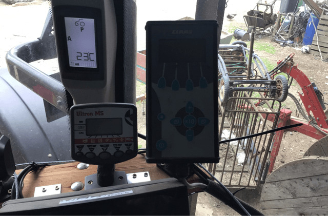 Rolo balirka CLAAS VARIANT 380: slika Rolo balirka CLAAS VARIANT 380