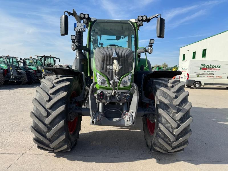 FENDT 720 PROFI PLUS - Traktor: slika FENDT 720 PROFI PLUS - Traktor FENDT 720 PROFI PLUS - Traktor: slika FENDT 720 PROFI PLUS - Traktor