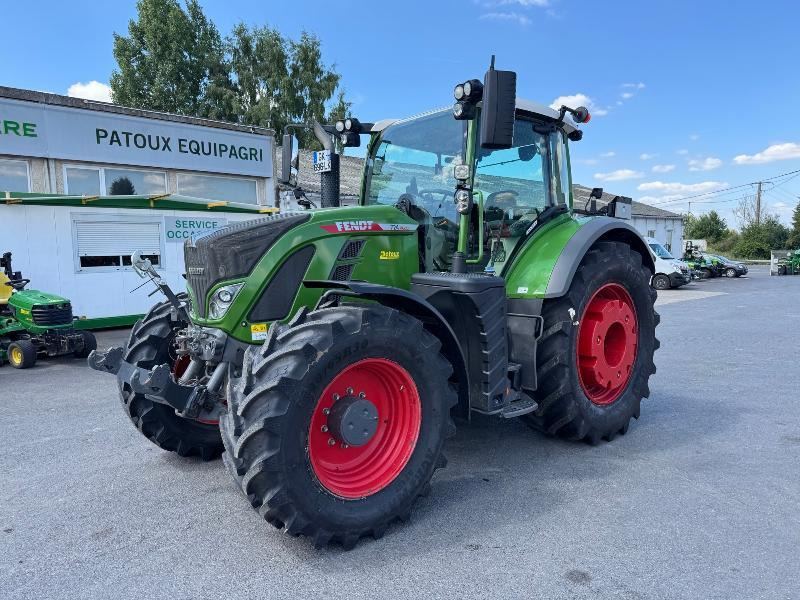FENDT 724 PROFI PLUS - Traktor: slika FENDT 724 PROFI PLUS - Traktor FENDT 724 PROFI PLUS - Traktor: slika FENDT 724 PROFI PLUS - Traktor
