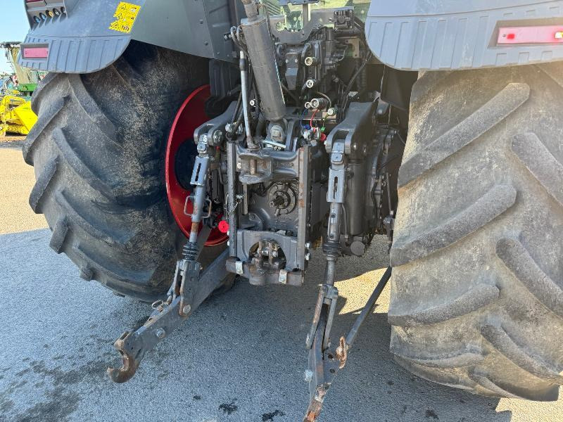 FENDT 826 VARIO - Traktor: slika FENDT 826 VARIO - Traktor FENDT 826 VARIO - Traktor: slika FENDT 826 VARIO - Traktor