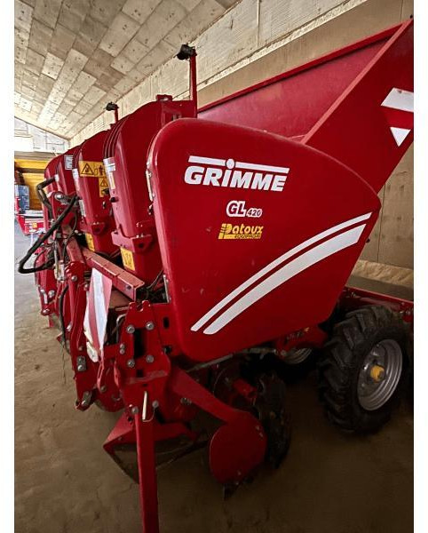 GRIMME GL420 - Sadilica za krumpir: slika GRIMME GL420 - Sadilica za krumpir GRIMME GL420 - Sadilica za krumpir: slika GRIMME GL420 - Sadilica za krumpir