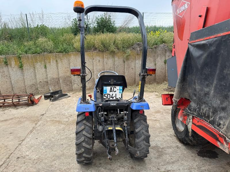 ISEKI TM3160F - Traktor: slika ISEKI TM3160F - Traktor ISEKI TM3160F - Traktor: slika ISEKI TM3160F - Traktor