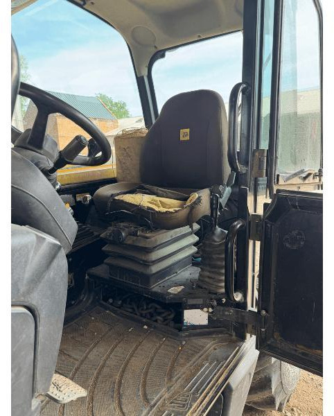 Teleskopski rukovatelj JCB 531-70: slika Teleskopski rukovatelj JCB 531-70