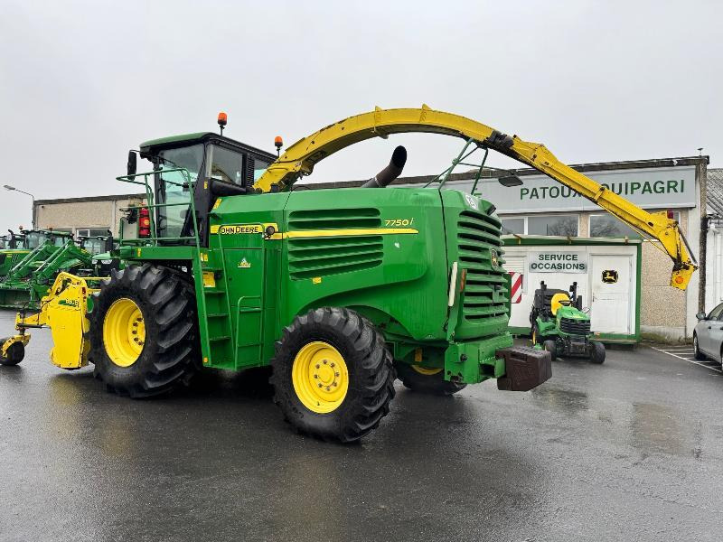 JOHN DEERE 7750 i - Silažni kombajn: slika JOHN DEERE 7750 i - Silažni kombajn JOHN DEERE 7750 i - Silažni kombajn: slika JOHN DEERE 7750 i - Silažni kombajn