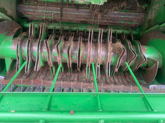 Rolo balirka, Omotač bala JOHN DEERE C441R: slika Rolo balirka, Omotač bala JOHN DEERE C441R