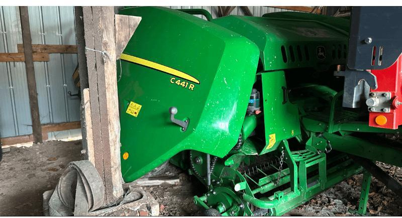 JOHN DEERE C441R - Rolo balirka: slika JOHN DEERE C441R - Rolo balirka JOHN DEERE C441R - Rolo balirka: slika JOHN DEERE C441R - Rolo balirka