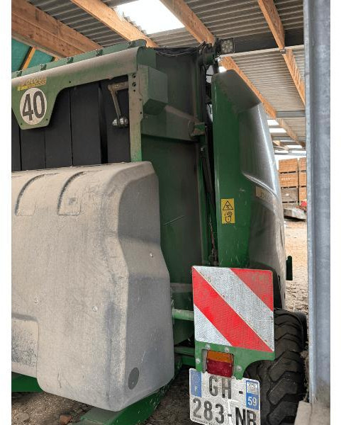 JOHN DEERE V461M - Rolo balirka: slika JOHN DEERE V461M - Rolo balirka JOHN DEERE V461M - Rolo balirka: slika JOHN DEERE V461M - Rolo balirka