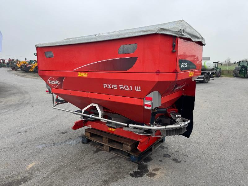 KUHN AXIS50.1W - Rasipač gnojiva: slika KUHN AXIS50.1W - Rasipač gnojiva KUHN AXIS50.1W - Rasipač gnojiva: slika KUHN AXIS50.1W - Rasipač gnojiva
