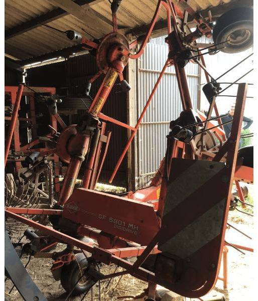 KUHN GF5801 - Prevrtač sijena/ Grabulje: slika KUHN GF5801 - Prevrtač sijena/ Grabulje KUHN GF5801 - Prevrtač sijena/ Grabulje: slika KUHN GF5801 - Prevrtač sijena/ Grabulje