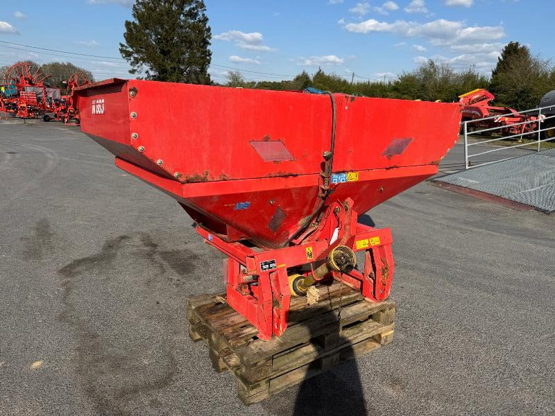 KUHN MDS732 - Rasipač gnojiva: slika KUHN MDS732 - Rasipač gnojiva KUHN MDS732 - Rasipač gnojiva: slika KUHN MDS732 - Rasipač gnojiva