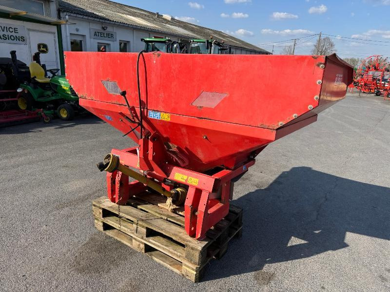 KUHN MDS732 - Rasipač gnojiva: slika KUHN MDS732 - Rasipač gnojiva KUHN MDS732 - Rasipač gnojiva: slika KUHN MDS732 - Rasipač gnojiva