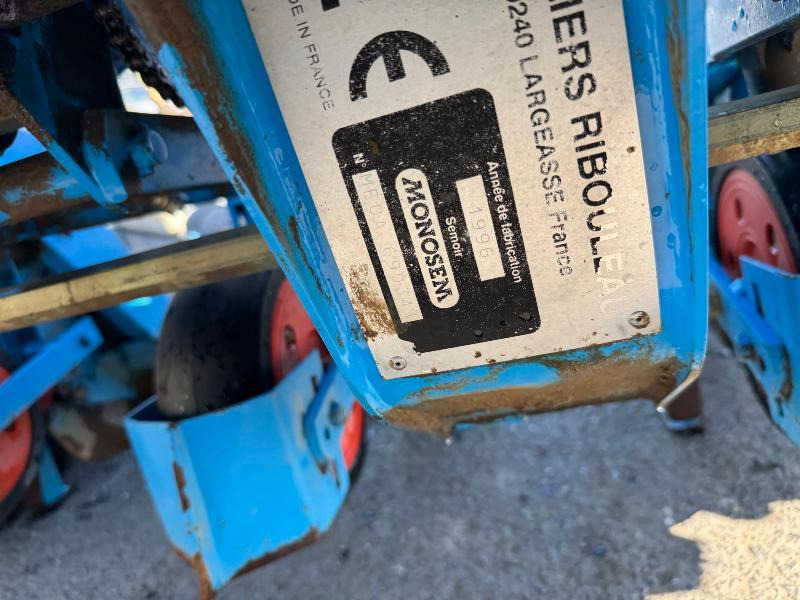 Precizna sijačica MONOSEM MECA 2000: slika Precizna sijačica MONOSEM MECA 2000
