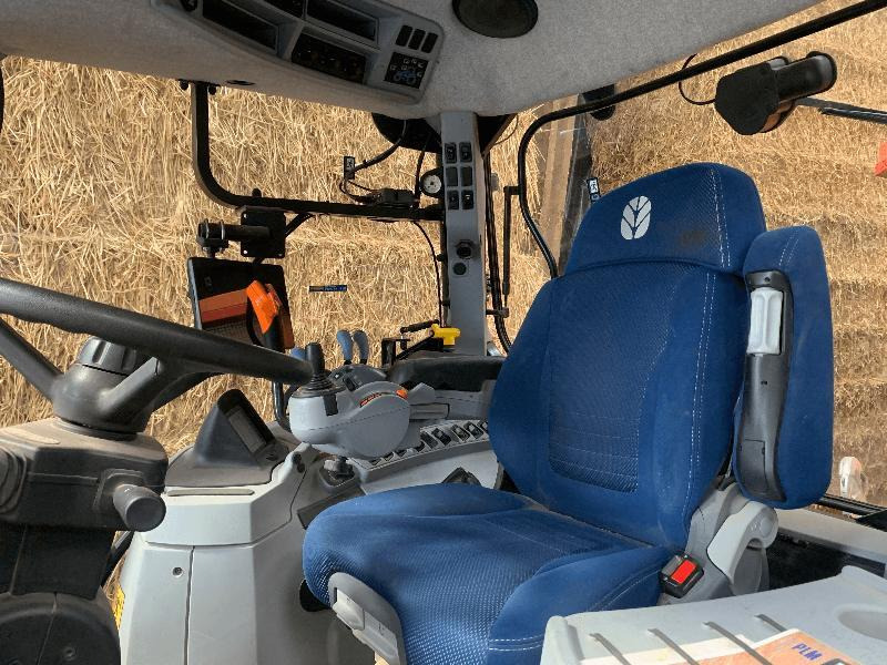 NEW-HOLLAND T7.215S - Traktor: slika NEW-HOLLAND T7.215S - Traktor NEW-HOLLAND T7.215S - Traktor: slika NEW-HOLLAND T7.215S - Traktor