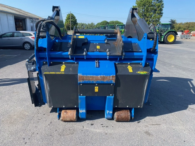 ROBERT - ROBIN BMV33 - Vagon-miješalica za krmivo: slika ROBERT - ROBIN BMV33 - Vagon-miješalica za krmivo ROBERT - ROBIN BMV33 - Vagon-miješalica za krmivo: slika ROBERT - ROBIN BMV33 - Vagon-miješalica za krmivo