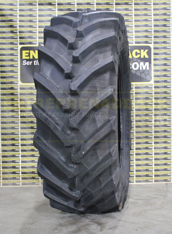 Trelleborg TM 800 650/65R38: Radial Tires for Modern Agricultural Tractors - Kompletan kotač za Traktor: slika Trelleborg TM 800 650/65R38: Radial Tires for Modern Agricultural Tractors - Kompletan kotač za Traktor Trelleborg TM 800 650/65R38: Radial Tires for Modern Agricultural Tractors - Kompletan kotač za Traktor: slika Trelleborg TM 800 650/65R38: Radial Tires for Modern Agricultural Tractors - Kompletan kotač za Traktor