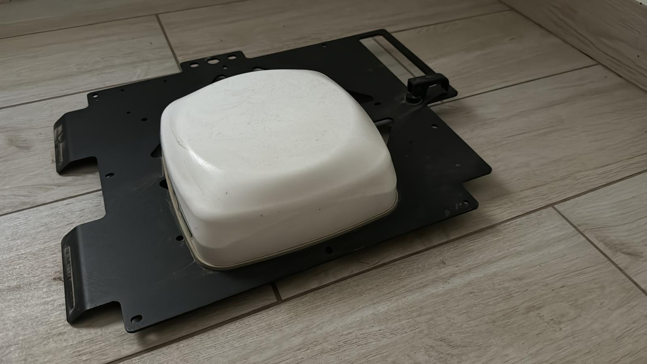 Auto guidance system Trimble NAV 900 + GFX 750 - Sustav navigacije za Poljoprivredni strojevi: slika  Auto guidance system Trimble NAV 900 + GFX 750 - Sustav navigacije za Poljoprivredni strojevi Auto guidance system Trimble NAV 900 + GFX 750 - Sustav navigacije za Poljoprivredni strojevi: slika  Auto guidance system Trimble NAV 900 + GFX 750 - Sustav navigacije za Poljoprivredni strojevi