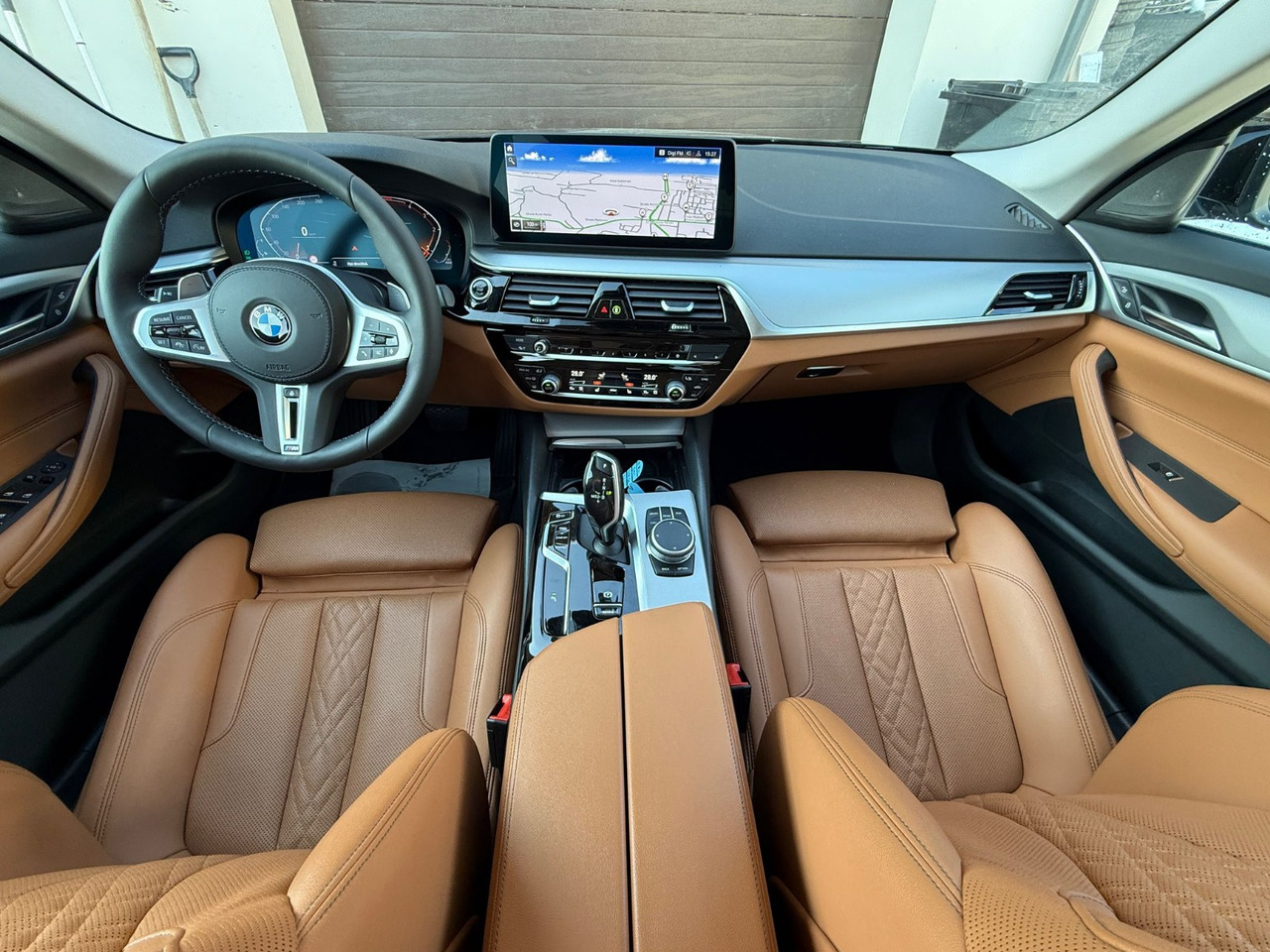 BMW 520D MILDHYBRID - Limuzina: slika BMW 520D MILDHYBRID - Limuzina BMW 520D MILDHYBRID - Limuzina: slika BMW 520D MILDHYBRID - Limuzina