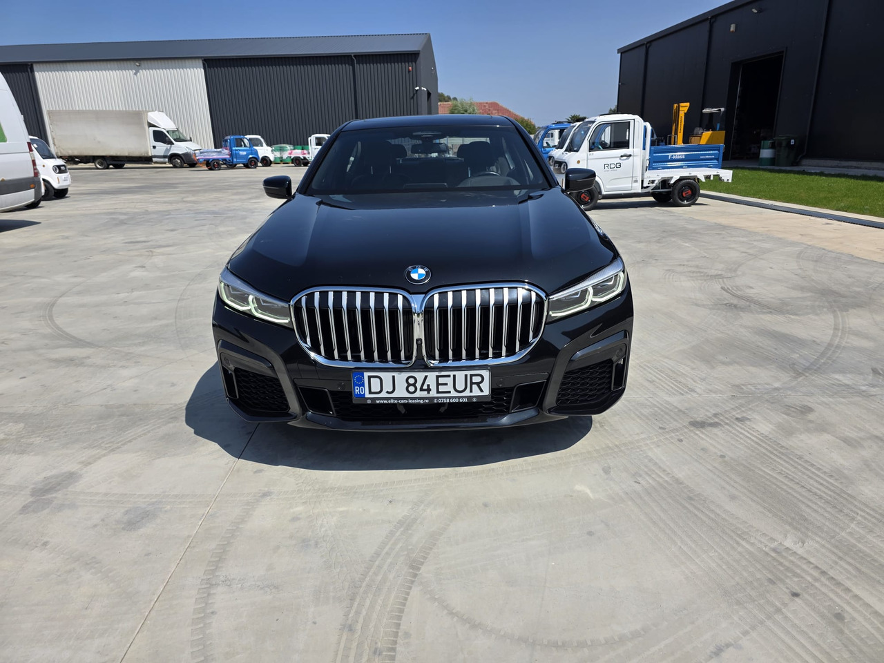 BMW 730 Xdrive Mild-Hybrid - Limuzina: slika BMW 730 Xdrive Mild-Hybrid - Limuzina BMW 730 Xdrive Mild-Hybrid - Limuzina: slika BMW 730 Xdrive Mild-Hybrid - Limuzina