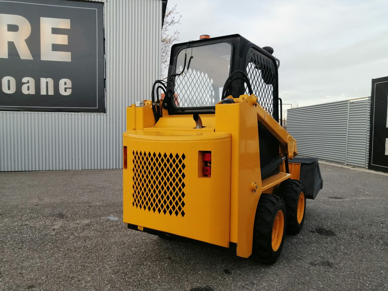 Bobcat Front Loader Ram Italia FM 120 – Hammer Installation - Mini utovarivač: slika Bobcat Front Loader Ram Italia FM 120 – Hammer Installation - Mini utovarivač Bobcat Front Loader Ram Italia FM 120 – Hammer Installation - Mini utovarivač: slika Bobcat Front Loader Ram Italia FM 120 – Hammer Installation - Mini utovarivač