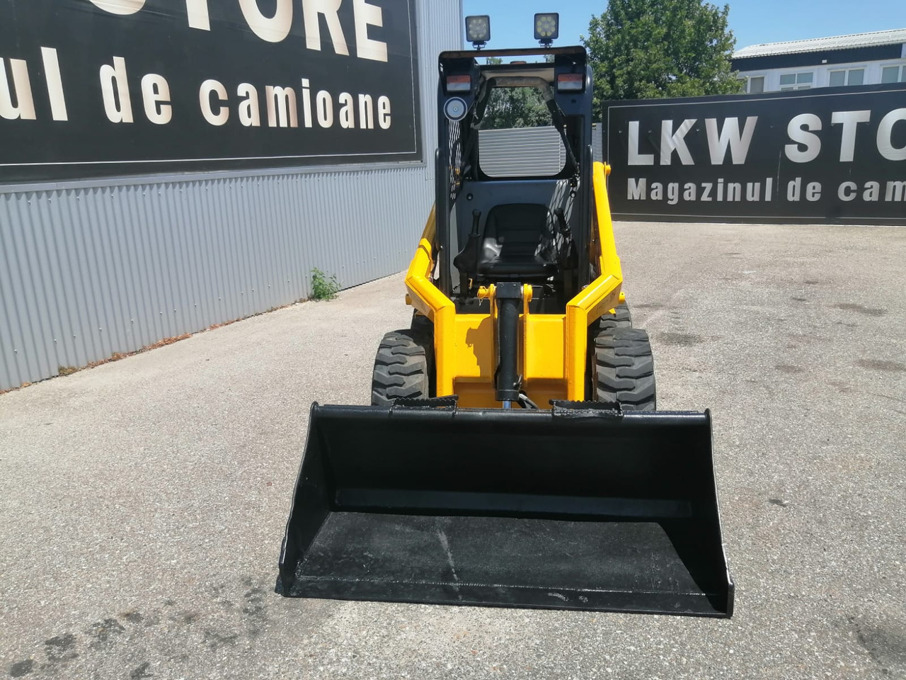 Bobcat SKID TYRE FRONT LOADER RAM ITALY - Mini utovarivač: slika Bobcat SKID TYRE FRONT LOADER RAM ITALY - Mini utovarivač Bobcat SKID TYRE FRONT LOADER RAM ITALY - Mini utovarivač: slika Bobcat SKID TYRE FRONT LOADER RAM ITALY - Mini utovarivač