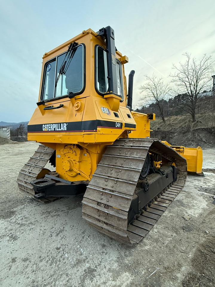 CATERPILLAR D4H BULLDOZER - Buldožer: slika CATERPILLAR D4H BULLDOZER - Buldožer CATERPILLAR D4H BULLDOZER - Buldožer: slika CATERPILLAR D4H BULLDOZER - Buldožer