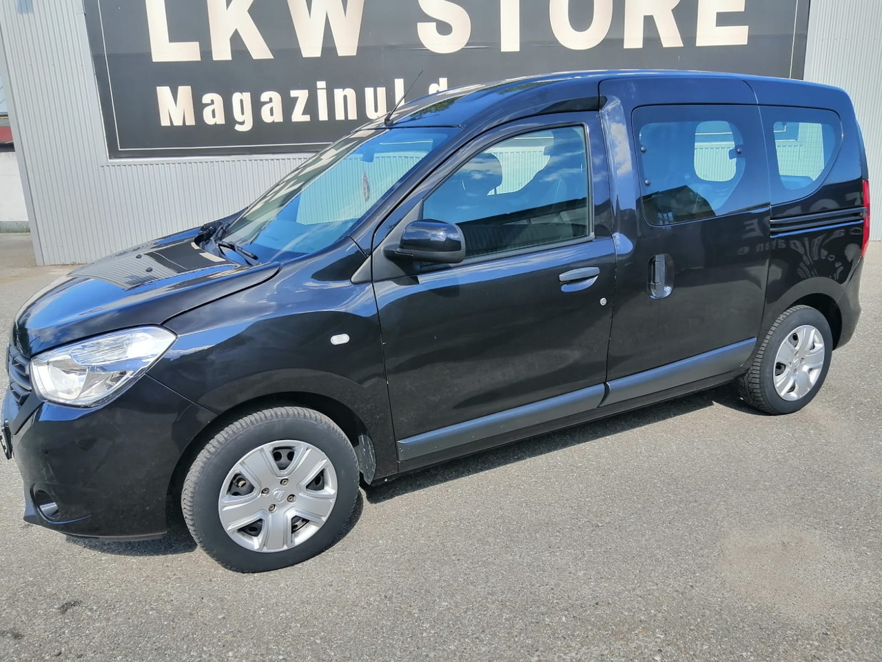 DACIA Dokker 1,6 sCE Comfort Benzina/GPL, TOP !!! - Dostavno vozilo s dvostrukom kabinom: slika DACIA Dokker 1,6 sCE Comfort Benzina/GPL, TOP !!! - Dostavno vozilo s dvostrukom kabinom DACIA Dokker 1,6 sCE Comfort Benzina/GPL, TOP !!! - Dostavno vozilo s dvostrukom kabinom: slika DACIA Dokker 1,6 sCE Comfort Benzina/GPL, TOP !!! - Dostavno vozilo s dvostrukom kabinom