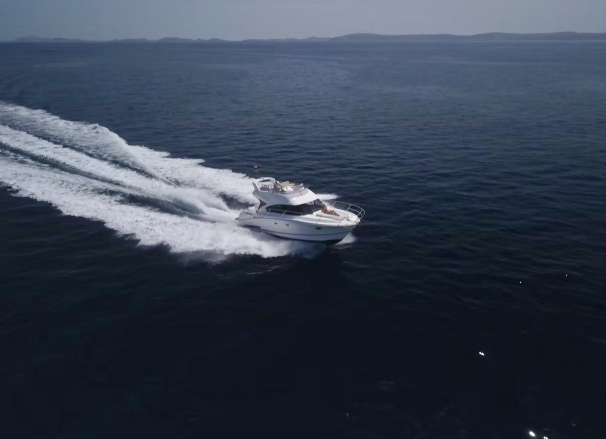 Beneteau Antares 36 Fly, Air Conditioning, TOP !!! - Drugi strojevi: slika Beneteau Antares 36 Fly, Air Conditioning, TOP !!! - Drugi strojevi Beneteau Antares 36 Fly, Air Conditioning, TOP !!! - Drugi strojevi: slika Beneteau Antares 36 Fly, Air Conditioning, TOP !!! - Drugi strojevi