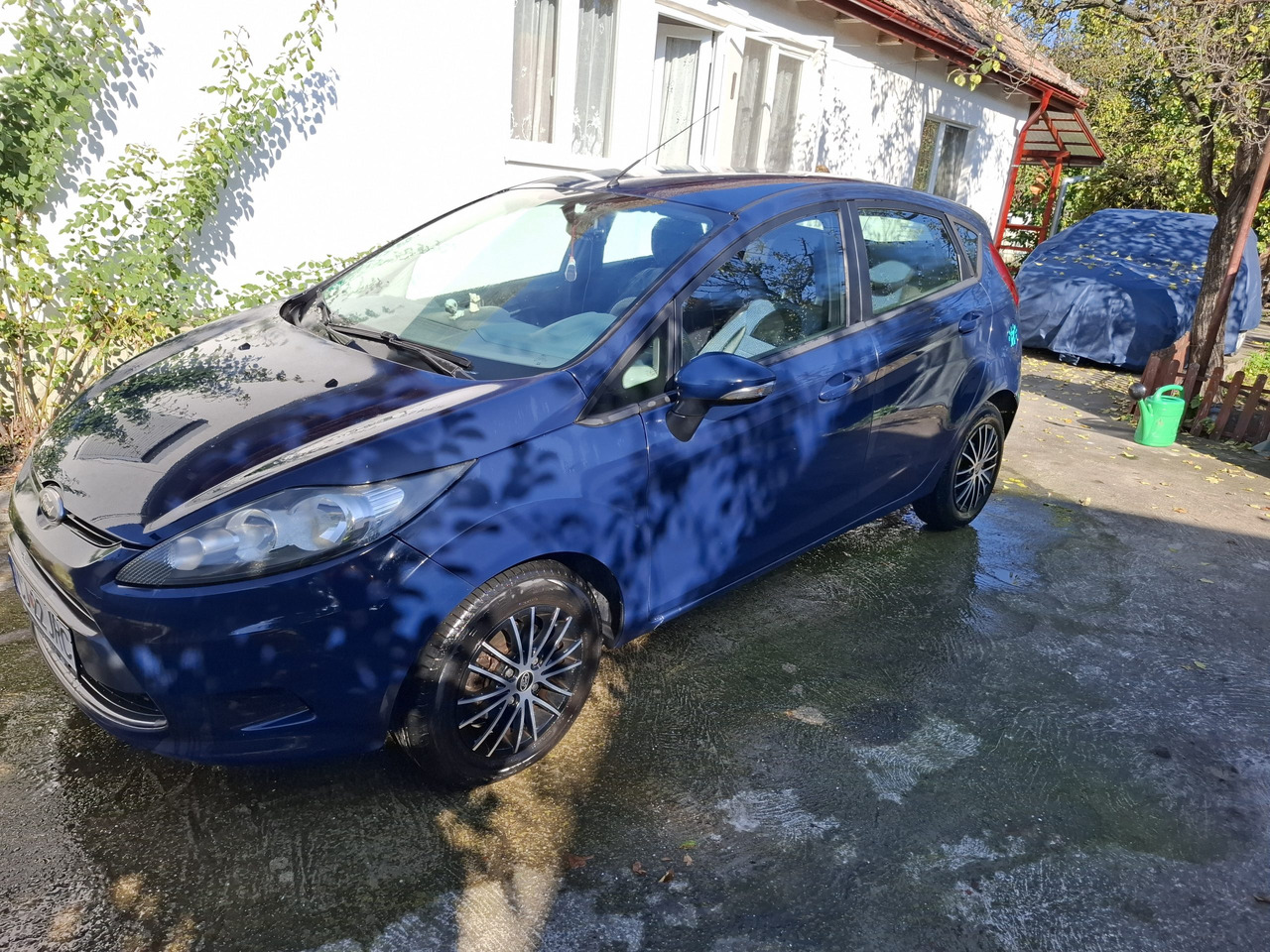 Ford Fiesta - Limuzina: slika Ford Fiesta - Limuzina Ford Fiesta - Limuzina: slika Ford Fiesta - Limuzina