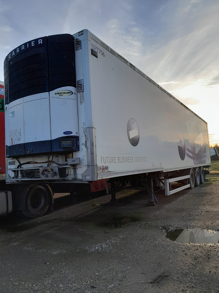 GRAY & ADAMS REFRIGERATED SEMI-TRAILER - Poluprikolica hladnjača: slika GRAY & ADAMS REFRIGERATED SEMI-TRAILER - Poluprikolica hladnjača GRAY & ADAMS REFRIGERATED SEMI-TRAILER - Poluprikolica hladnjača: slika GRAY & ADAMS REFRIGERATED SEMI-TRAILER - Poluprikolica hladnjača