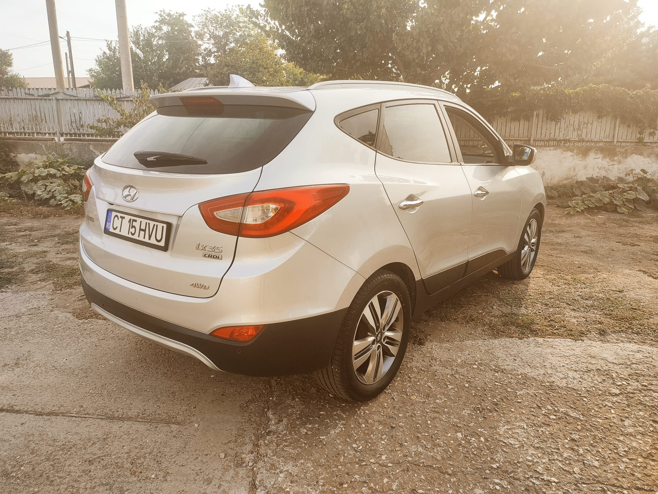 Hyundai IX35 - Limuzina: slika  Hyundai IX35 - Limuzina Hyundai IX35 - Limuzina: slika  Hyundai IX35 - Limuzina