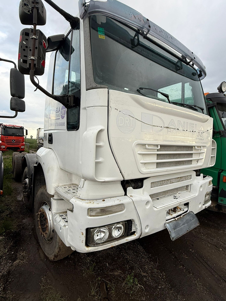 IVECO TRAKKER CHASSIS - Kamion-šasija: slika IVECO TRAKKER CHASSIS - Kamion-šasija IVECO TRAKKER CHASSIS - Kamion-šasija: slika IVECO TRAKKER CHASSIS - Kamion-šasija