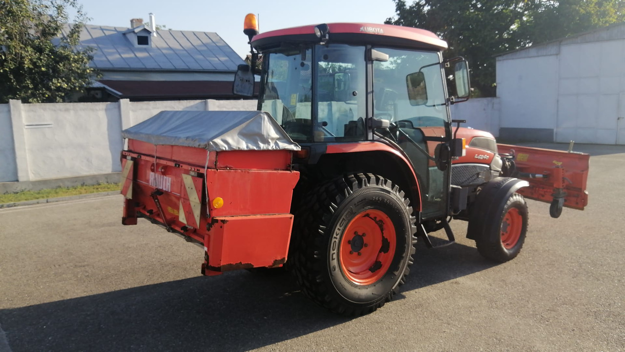 KUBOTA L4240 Narrow spaces tractor/vineyard/fruit tree/communal, TOP ! - Traktor: slika KUBOTA L4240 Narrow spaces tractor/vineyard/fruit tree/communal, TOP ! - Traktor KUBOTA L4240 Narrow spaces tractor/vineyard/fruit tree/communal, TOP ! - Traktor: slika KUBOTA L4240 Narrow spaces tractor/vineyard/fruit tree/communal, TOP ! - Traktor