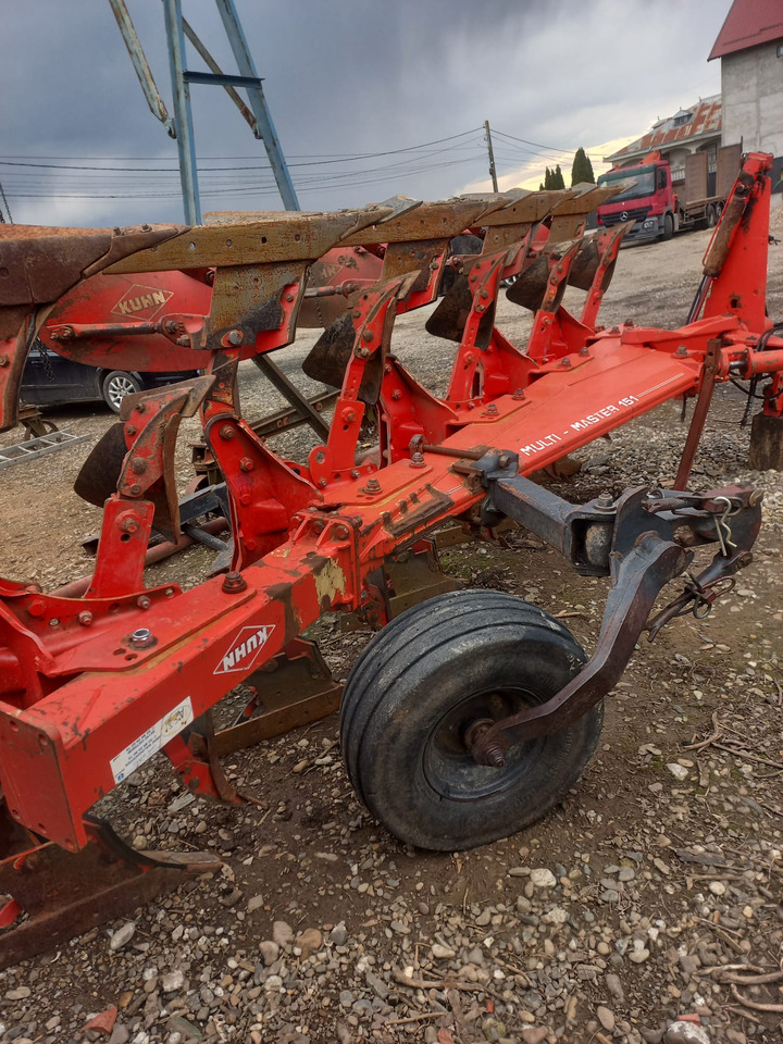 KUHN MM 151.5E.T Plow - Plug: slika KUHN MM 151.5E.T Plow - Plug KUHN MM 151.5E.T Plow - Plug: slika KUHN MM 151.5E.T Plow - Plug