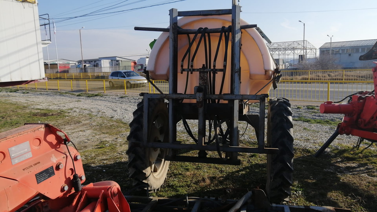 MET Wirax Sprayer 2000 - Vučena prskalica: slika  MET Wirax Sprayer 2000 - Vučena prskalica MET Wirax Sprayer 2000 - Vučena prskalica: slika  MET Wirax Sprayer 2000 - Vučena prskalica