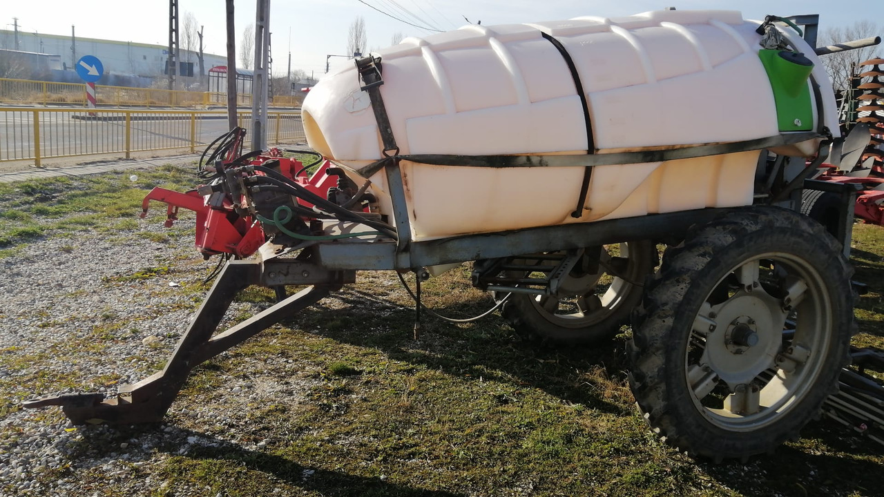 MET Wirax Sprayer 2000 - Vučena prskalica: slika MET Wirax Sprayer 2000 - Vučena prskalica MET Wirax Sprayer 2000 - Vučena prskalica: slika MET Wirax Sprayer 2000 - Vučena prskalica