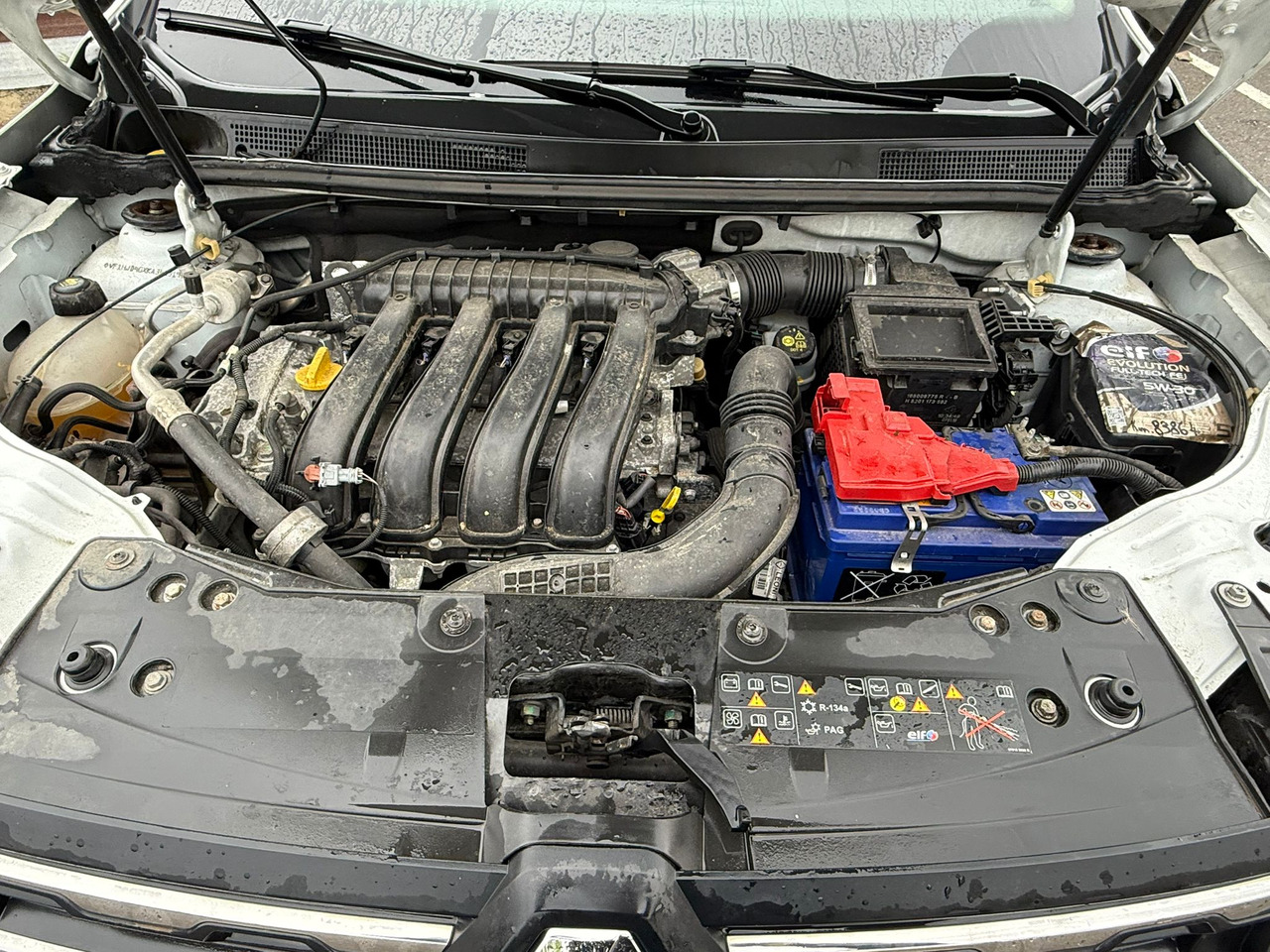 SUV RENAULT DUSTER 4X4: slika SUV RENAULT DUSTER 4X4