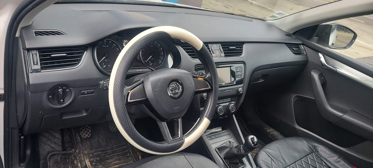 SKODA OCTAVIA - Automobil: slika SKODA OCTAVIA - Automobil SKODA OCTAVIA - Automobil: slika SKODA OCTAVIA - Automobil