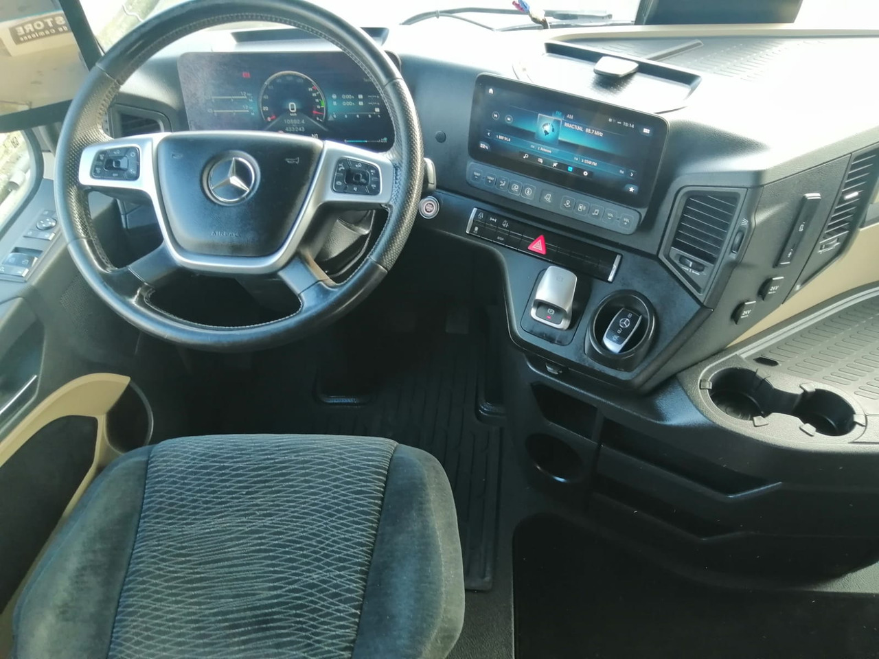 Mercedes-Benz Actros 1845 LS, BIG SPACE, TOP!!! - Tegljač: slika Mercedes-Benz Actros 1845 LS, BIG SPACE, TOP!!! - Tegljač Mercedes-Benz Actros 1845 LS, BIG SPACE, TOP!!! - Tegljač: slika Mercedes-Benz Actros 1845 LS, BIG SPACE, TOP!!! - Tegljač