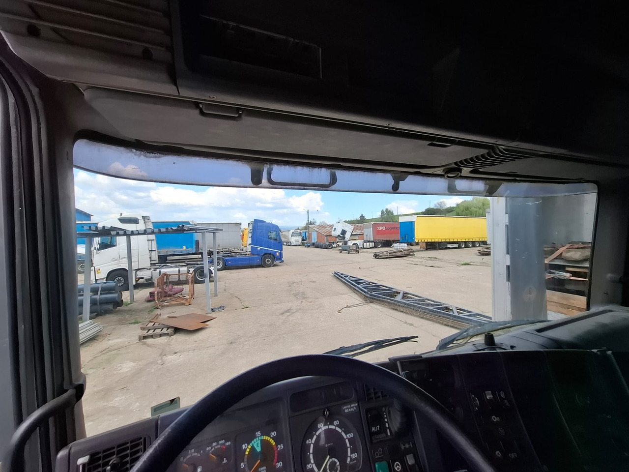 Scania B 6X2 - Tegljač: slika Scania B 6X2 - Tegljač Scania B 6X2 - Tegljač: slika Scania B 6X2 - Tegljač