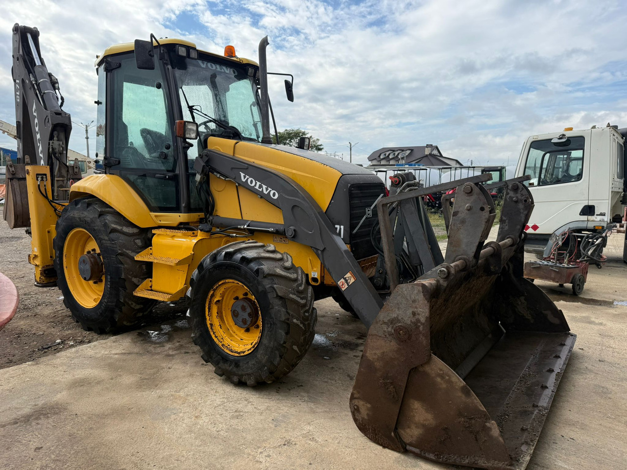 VOLVO BL71 Backhoe Loader - Rovokopač-utovarivač: slika VOLVO BL71 Backhoe Loader - Rovokopač-utovarivač VOLVO BL71 Backhoe Loader - Rovokopač-utovarivač: slika VOLVO BL71 Backhoe Loader - Rovokopač-utovarivač