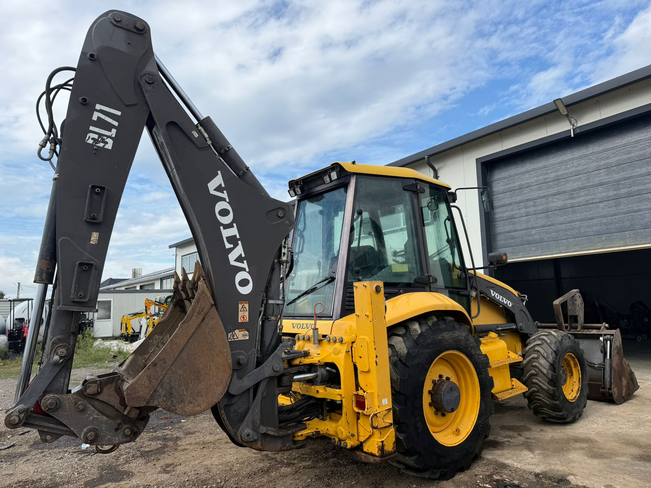 VOLVO BL71 Backhoe Loader - Rovokopač-utovarivač: slika VOLVO BL71 Backhoe Loader - Rovokopač-utovarivač VOLVO BL71 Backhoe Loader - Rovokopač-utovarivač: slika VOLVO BL71 Backhoe Loader - Rovokopač-utovarivač
