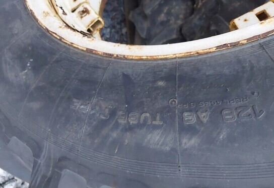 Guma za Traktor 14.9R28 rengas - Valtra: slika Guma za Traktor 14.9R28 rengas - Valtra Guma za Traktor 14.9R28 rengas - Valtra: slika Guma za Traktor 14.9R28 rengas - Valtra