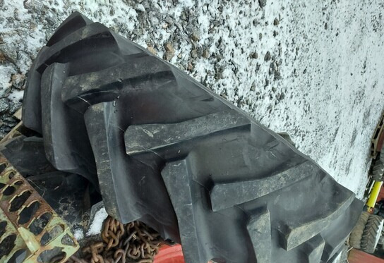 14.9R28 rengas - Valtra - Guma za Traktor: slika 14.9R28 rengas - Valtra - Guma za Traktor 14.9R28 rengas - Valtra - Guma za Traktor: slika 14.9R28 rengas - Valtra - Guma za Traktor