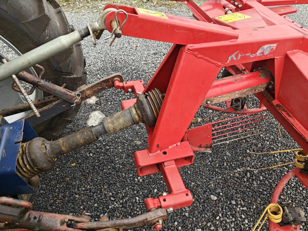 Ala-Talkkari KP320 pöyhin - Prevrtač sijena/ Grabulje: slika Ala-Talkkari KP320 pöyhin - Prevrtač sijena/ Grabulje Ala-Talkkari KP320 pöyhin - Prevrtač sijena/ Grabulje: slika Ala-Talkkari KP320 pöyhin - Prevrtač sijena/ Grabulje